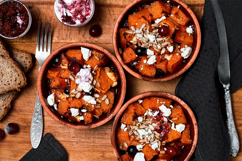 Ofenkürbis mit Feta & Hibiscus